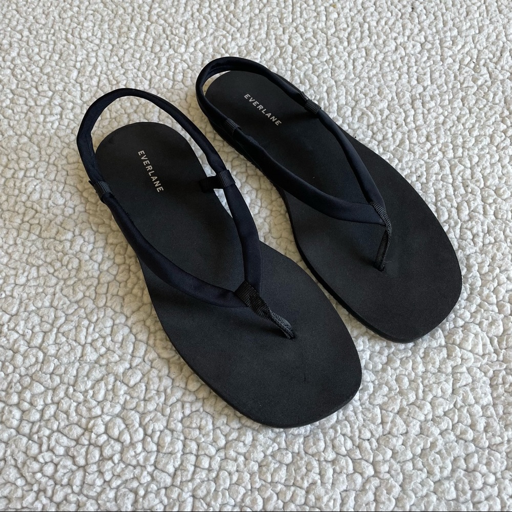 Everlane The ReNew Strappy Sandal in Black Size 8